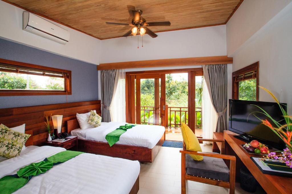 HOTEL MAYURA HILL RESORT SEN MONOROM 4* (Cambodia) - from US$ 155